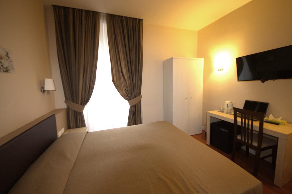 Roma Rooms Colosseum Ngoại thất bức ảnh