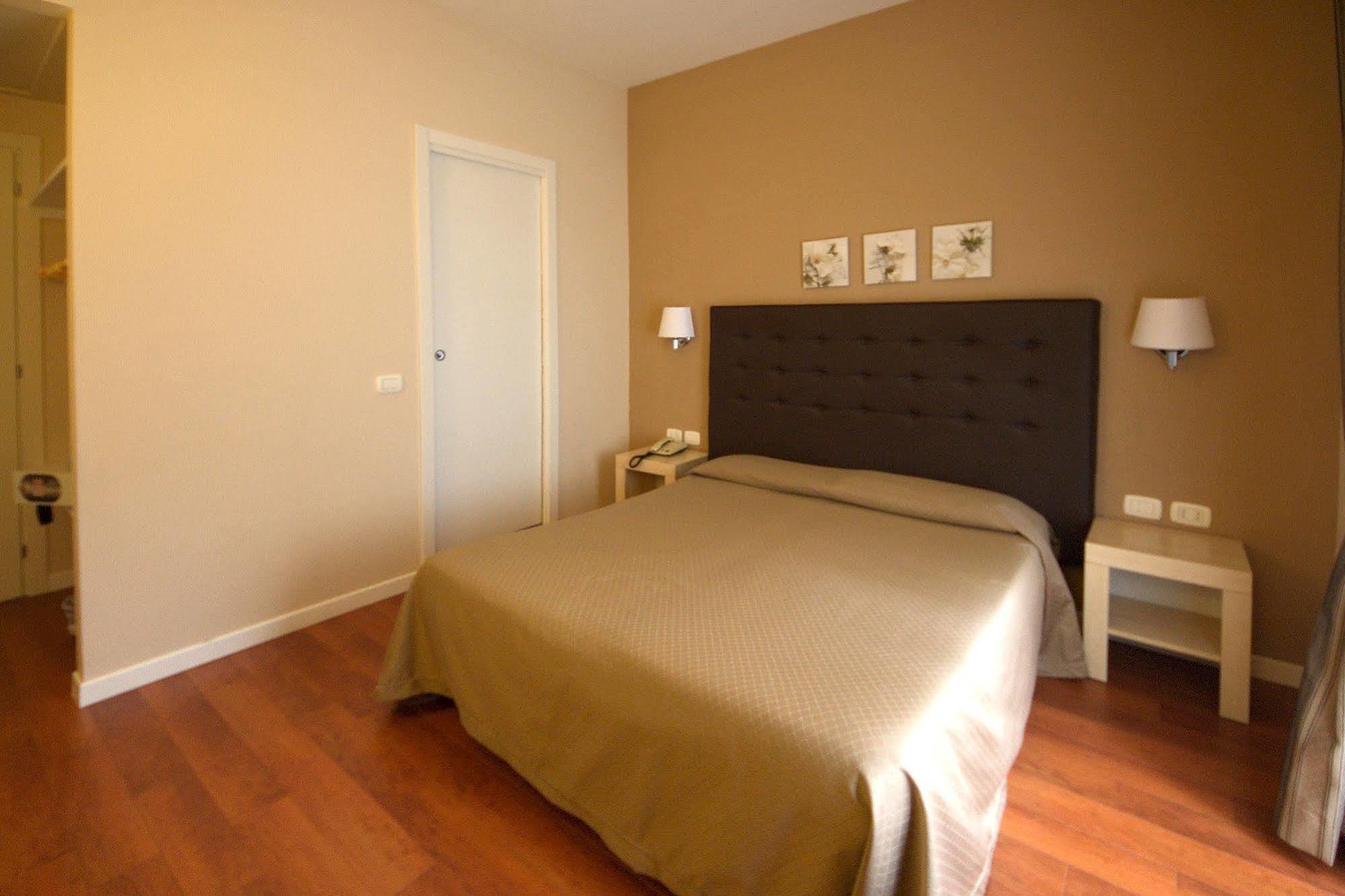 Roma Rooms Colosseum Ngoại thất bức ảnh