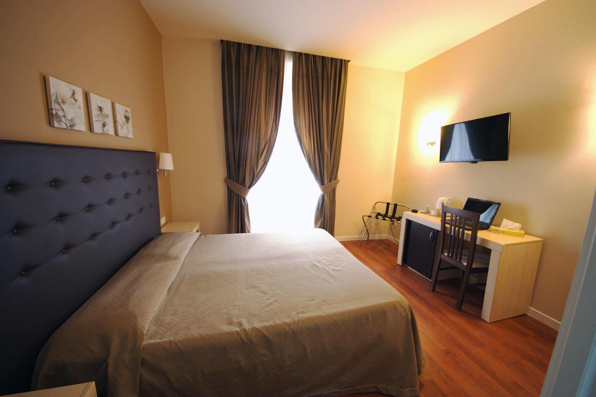 Roma Rooms Colosseum Ngoại thất bức ảnh
